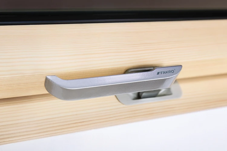 Okno dachowe FAKRO FTP-V P50