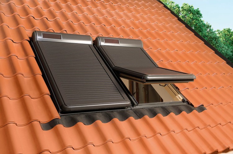 Roleta elektryczna FAKRO ARZ SOLAR - zespolenie