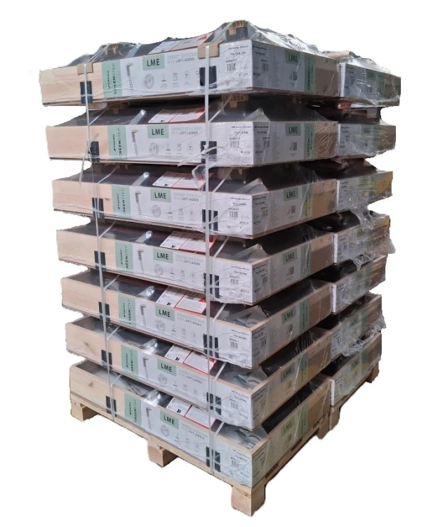 Schody strychowe FAKRO LME Energy Efficient - pakowanie