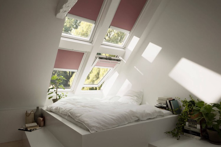 Elektryczna roleta zaciemniająca VELUX DML