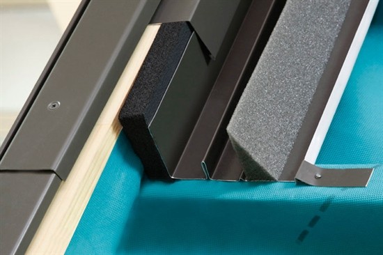 Kołnierz Fakro EHV-AT Thermo przekrój